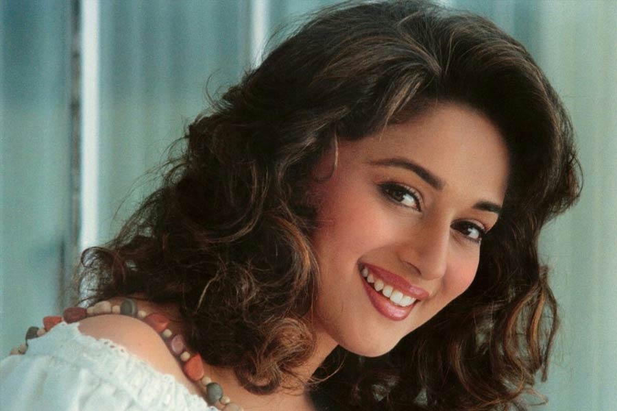 These films of Amitabh Bachchan and Rekha were never released