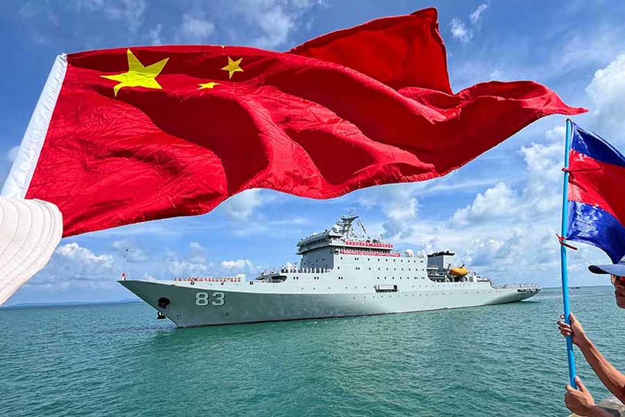 China's Type 055 Destroyer Can Counter 8 US Warships Using Unmanned Kill Web Tech in Pacific Conflict Over Taiwan