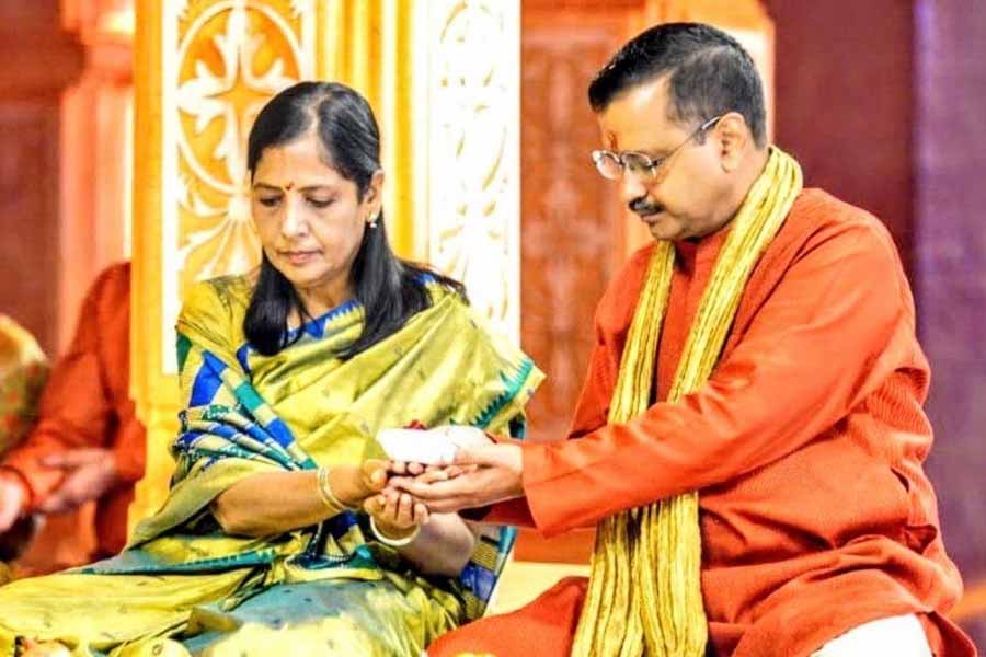 Meet Former Delhi Chief Minister Arvind Kejriwal's son Pulkit Kejriwal, who cracked IIT-JEE