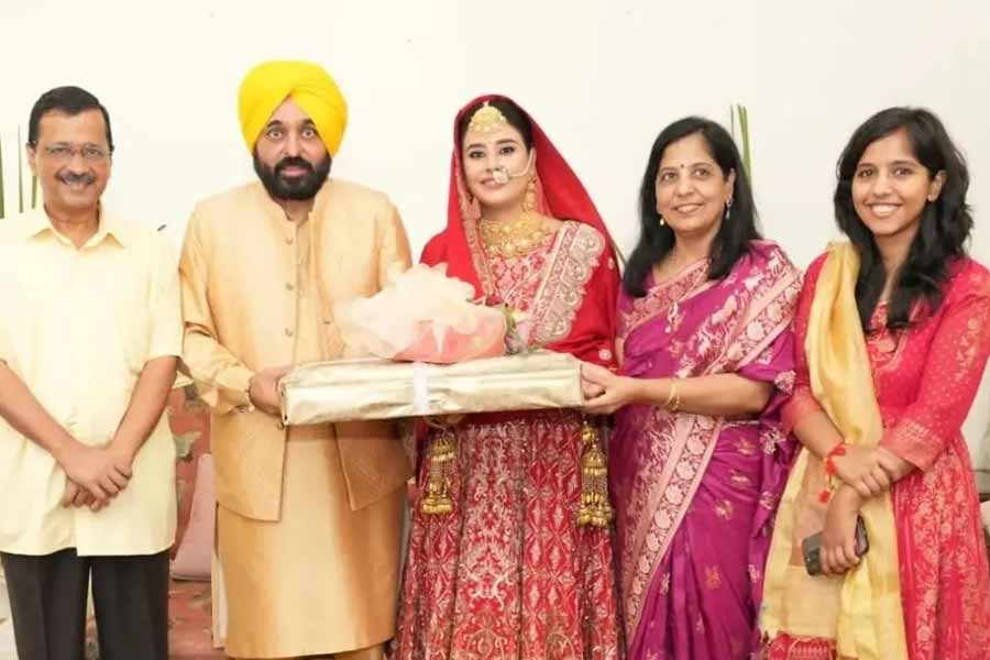 Meet Former Delhi Chief Minister Arvind Kejriwal's son Pulkit Kejriwal, who cracked IIT-JEE