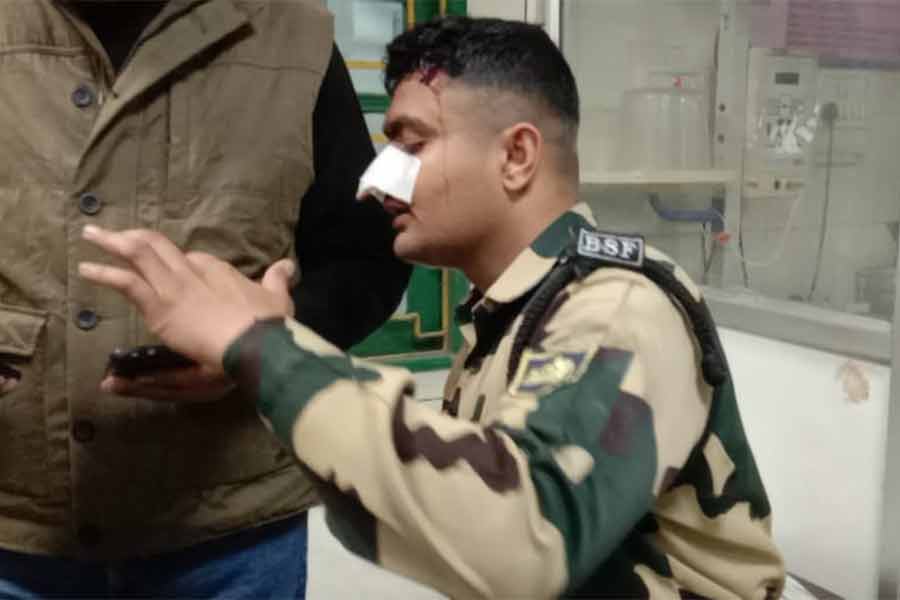 One bsf Havildar died , four injured in Road accident in Cooch Behar dgtld