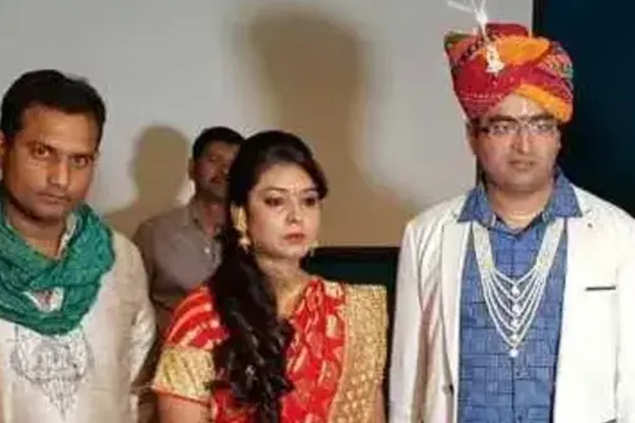 IAS officer married woman who came with a complaint and they fell in love