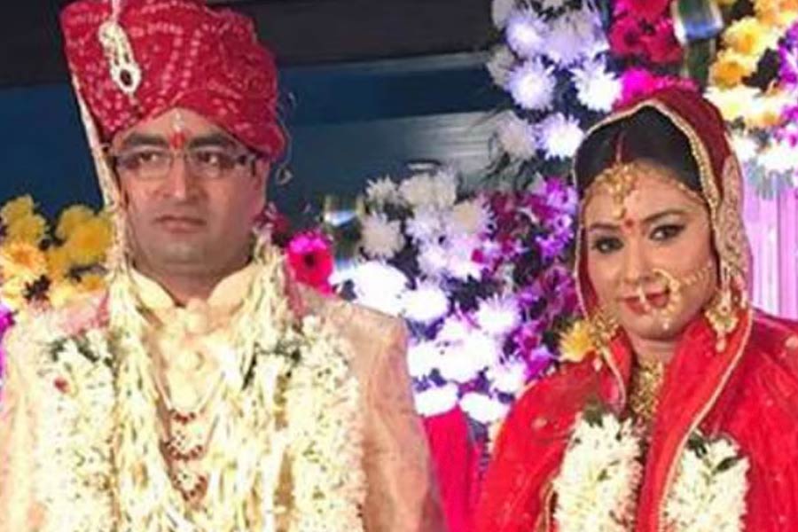 IAS officer married woman who came with a complaint and they fell in love
