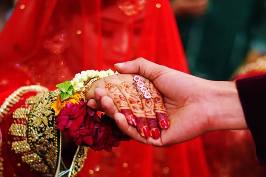 IAS officer married woman who came with a complaint and they fell in love