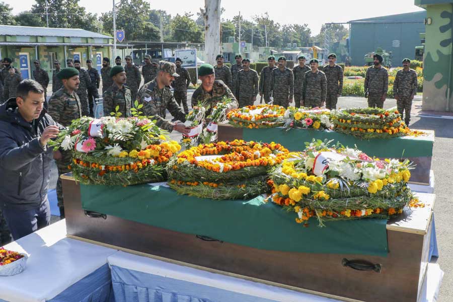 Two army captains who were going to marry next month killed in IED blast dgtl