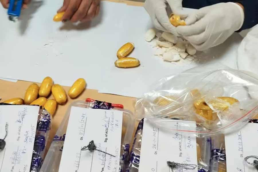 Drugs worth of rupees 25 crores seized in Delhi airport, 2 arrested dgtl