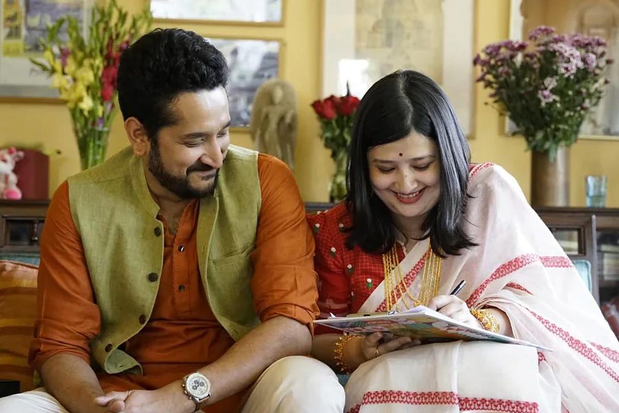 পরমব্রত চট্টোপাধ্যায়-পিয়া চক্রবর্তীর কোলে সন্তান আসছে।