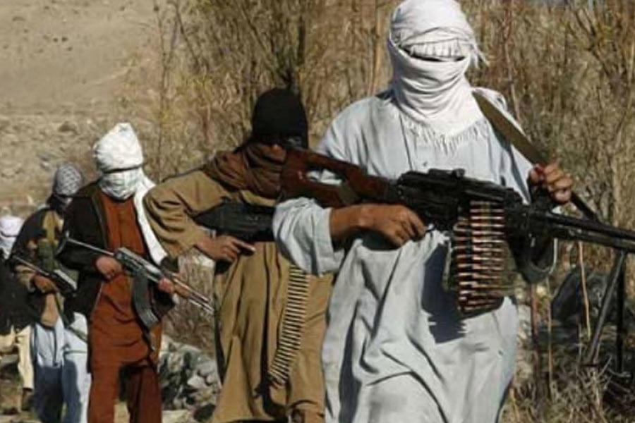 পেশায় চিকিৎসক তাহাউর ছোট থেকেই ছিলেন ভারত-বিদ্বেষী। পাকিস্তান ত্যাগের পর কিছু দিন অভিবাসন উদ্যোক্তা হিসাবে কাজ করেন তিনি। বিদেশে থাকাকালীনই ইসলামাবাদ মদতপুষ্ট জঙ্গি সংগঠন লস্কর-ই-তৈবায় যোগ দেন রানা।