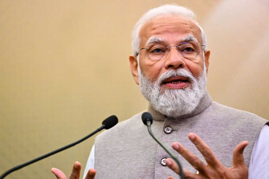 রানাকে প্রত্যর্পণের কথা ঘোষণা করে মার্কিন প্রেসিডেন্ট ট্রাম্প বলেন, ‘‘বিশ্বের অন্যতম শত্রু, যিনি ২০০৮ সালে মুম্বই হামলায় জড়িত, তাঁকে বিচারের সম্মুখীন হওয়ার জন্য ভারতে পাঠানোর সিদ্ধান্ত নেওয়া হয়েছে।” এর জন্য তাঁকে ধন্যবাদ জানিয়েছেন প্রধানমন্ত্রী মোদী।