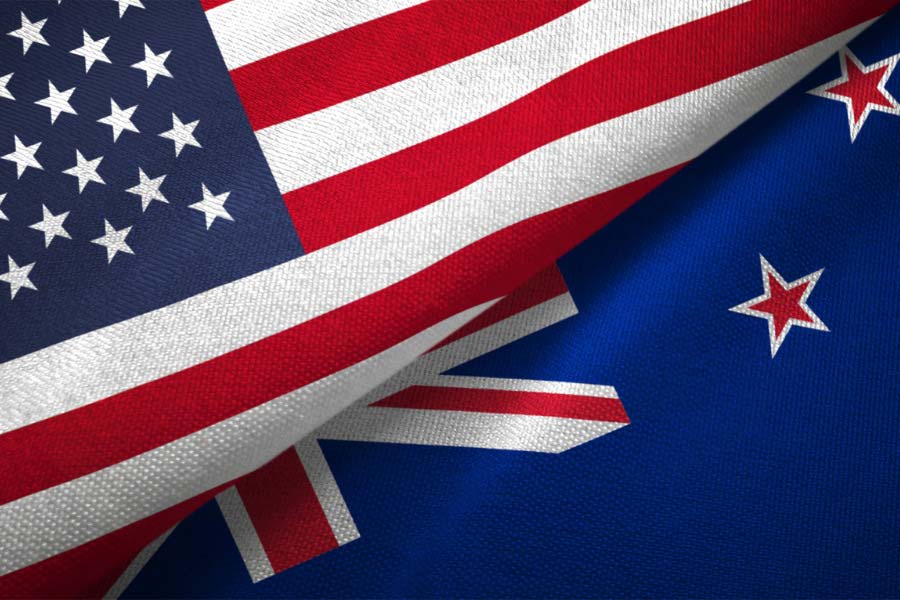 নিউ জ়িল্যান্ডের এ হেন দুঃসাহস একেবারই মেনে নিতে পারেনি আমেরিকা। কিছু দিনের মধ্যেই দুই দেশের কূটনৈতিক সম্পর্ক তলানিতে গিয়ে ঠেকে। রাতারাতি ওয়েলিংটনকে সামরিক এবং গোয়েন্দা তথ্য দেওয়া বন্ধ করে দেয় যুক্তরাষ্ট্র। পাশাপাশি তৎকালীন মার্কিন বিদেশসচিব জর্জ শুল্টজ় ঘোষণা করে দেন, কিউয়িভূমির নিরাপত্তার দায়িত্ব আর নেবে না ওয়াশিংটন।