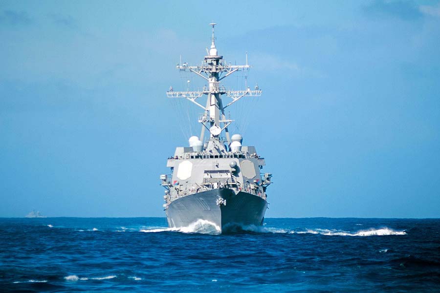 পরমাণু হাতিয়ার নিরস্ত্রীকরণ নীতি থেকে কোনও দিনই সরে আসেনি নিউ জ়িল্যান্ড। সোভিয়েত রাশিয়ার পতনের পর থেকে রণতরীতে আণবিক অস্ত্র মোতায়েন করা প্রায় বন্ধ করে দিয়েছে মার্কিন নৌসেনা। ফলে ২০১৬ সালে ওয়েলিংটনের পক্ষে তাঁদের অনুরোধ করার কাজটা অনেক সহজ হয়ে গিয়েছিল।