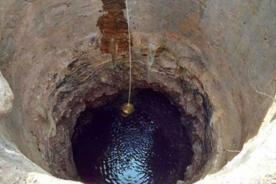 Five year old girl fell into 100 feet well in Rajasthan, died dgtl