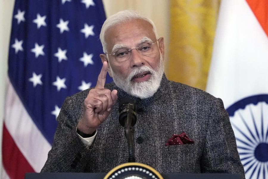 আর্থিক বিশ্লেষকদের দাবি, আইমেকের কাজ ভারত এবং আমেরিকা যৌথ ভাবে এগিয়ে নিয়ে গেলে আখেরে লাভবান হবে নয়াদিল্লি। এতে অন্য উচ্চতা পাবে দেশের বৈদেশিক বাণিজ্য। অতি অল্প সময়ে ভারতীয় পণ্যকে পশ্চিম এশিয়া, ইউরোপ এবং আমেরিকার বাজারে পৌঁছে দেবে এই আর্থিক বারান্দা। একই ভাবে আমদানির ক্ষেত্রেও সময় এবং খরচ দুটোই কমবে। সবচেয়ে বড় কথা আন্তর্জাতিক বাণিজ্যের ক্ষেত্রে একটি বিকল্প রাস্তা পাবে ভারত।