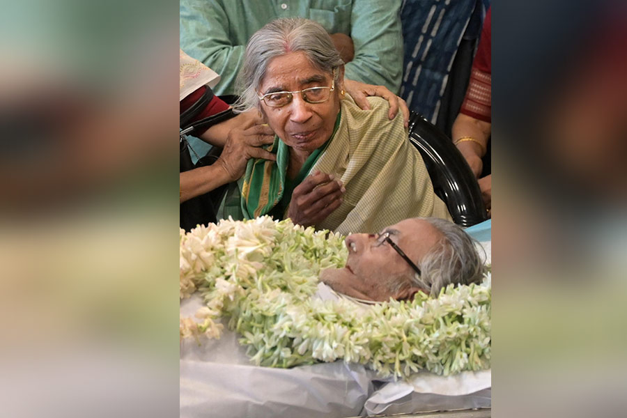 Remembering Veteran singer Pratul Mukhopadhyay