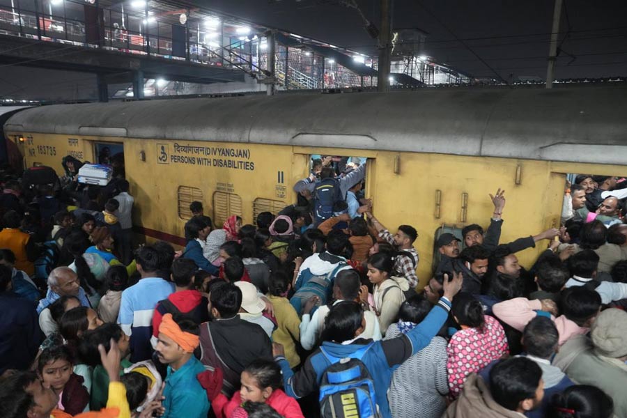 Stampede at New Delhi Railway Station