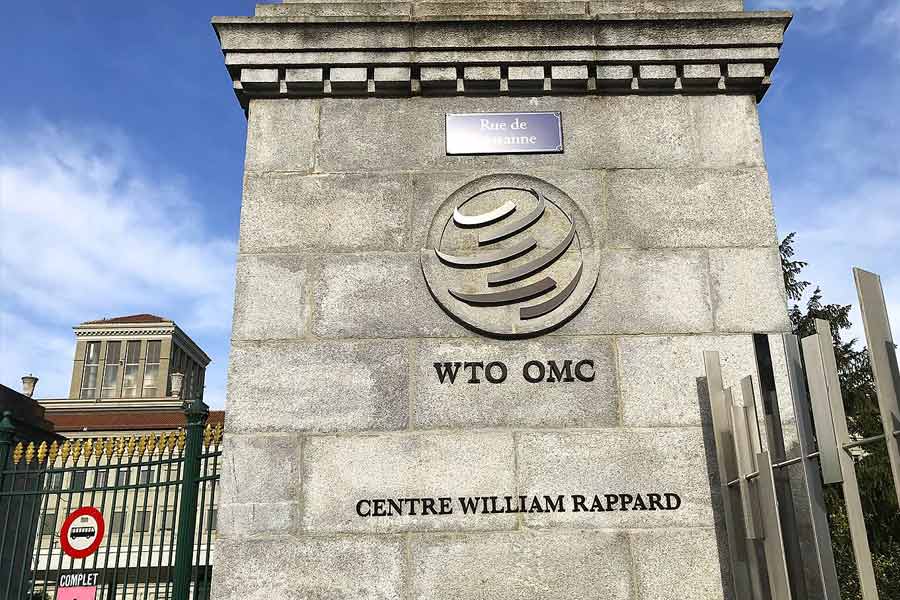 ১৯৪৭ সালে স্বাক্ষরিত হয় শুল্ক ও বাণিজ্য সংক্রান্ত সাধারণ চুক্তি (জেনারেল এগ্রিমেন্ট অন ট্যারিফ্স অ্যান্ড ট্রেড বা গ্যাট)। এর ৪৮ বছর পর (পড়ুন ১৯৯৫ সাল) আত্মপ্রকাশ করে বিশ্ব বাণিজ্য সংস্থা। আন্তর্জাতিক বাণিজ্যের শুল্ক নীতি তৈরিতে এর বড় ভূমিকা রয়েছে। আইন তৈরির সময়ে গ্যাট ও ডব্লিউটিওর কর্তা-ব্যক্তিরা একটি বিষয়ে একমত হয়েছিলেন। তা হল উন্নয়নশীল দেশগুলি এ ক্ষেত্রে বিশেষ কিছু সুযোগ-সুবিধা পাবে।