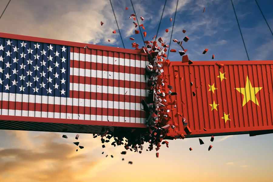 এই ঘটনার প্রায় সঙ্গে সঙ্গেই পাল্টা পদক্ষেপ করেছে বেজিং। আমেরিকান পণ্যের উপর ১০ থেকে ১৫ শতাংশ শুল্ক চাপিয়েছে ড্রাগনভূমি। অন্য দিকে মেক্সিকো এবং কানাডার উপর জারি করা শুল্ক এক মাসের জন্য স্থগিত করেছেন ট্রাম্প। কিন্তু ইস্পাত এবং অ্যালুমিনিয়ামের উপর শুল্ক বৃদ্ধির জেরে এগুলির দাম মার্কিন বাজারে চড়তে শুরু করেছে।