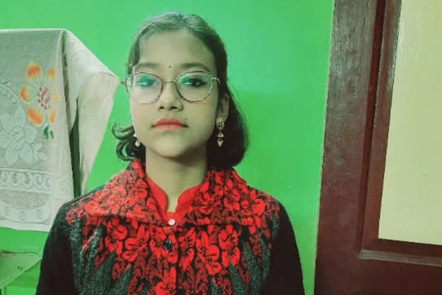 অষ্টম শ্রেণির পড়ুয়া কৌশানী মুখোপাধ্যায়।