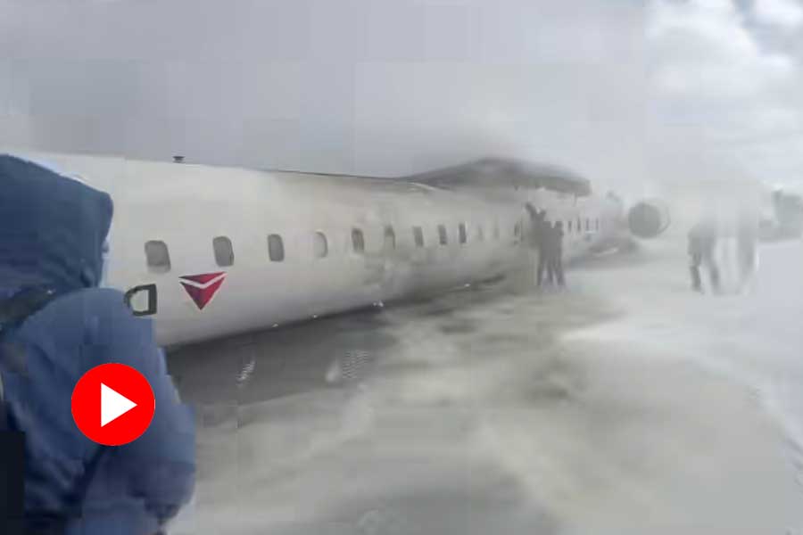 Delta Plane Crash Survivor Captures video just after plane crashed in Toronto airport, shares experience