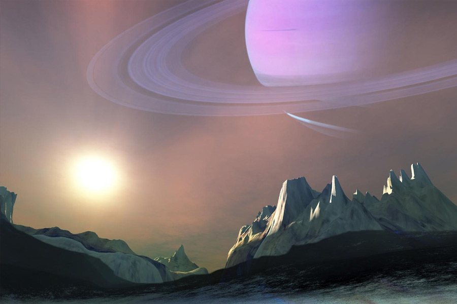 অনেক জ্যোতির্বিজ্ঞানী আবার মনে করেন পুরু বরফের চাদরে মোড়া রয়েছে টাইটান-ভূমি। ফলে সেখানে প্রাণের অস্তিত্ব খুঁজে পাওয়া যেতে পারে। টাইটানে গভীরে সমুদ্রের উপস্থিতির কথাও বলেছেন তাঁরা। সেগুলি আকারে নাকি এতটাই বড় যে, তা গিলে খেতে পারে প্রশান্ত বা আটলান্টিক মহাসাগরকে।