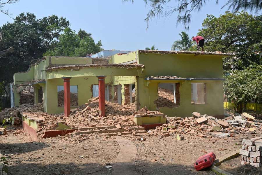 Abanindranath Tagore's house is being demolished in Santiniketan