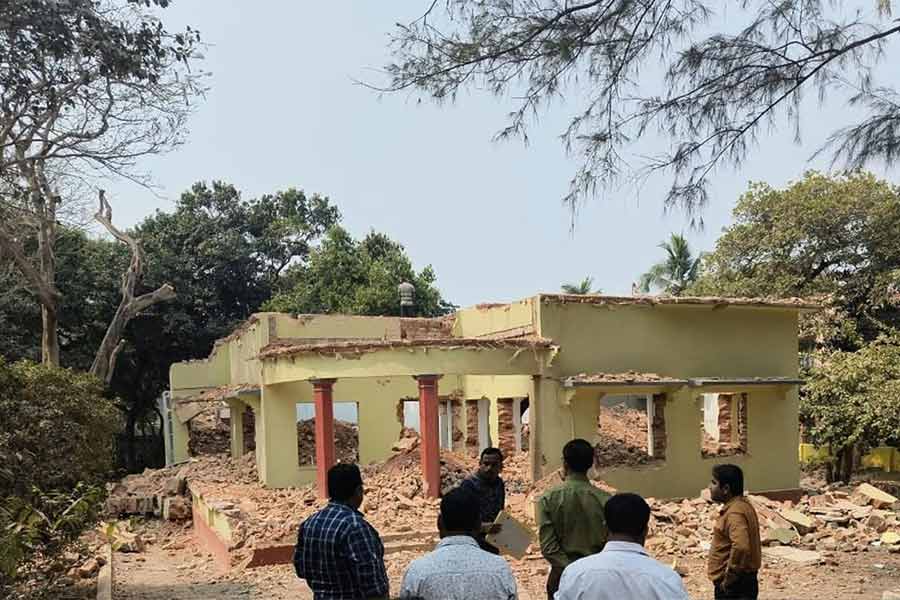 Land and Land Reform Department on survey about why home of Abanindranath Tagore is being demolished