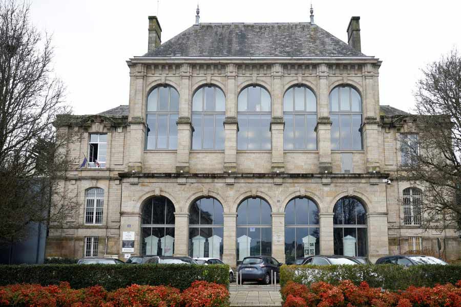 সংবাদ সংস্থা এএফপি জানিয়েছে, ২৪ ফেব্রুয়ারি একটি আদালতে জোয়েলের বিচার শুরু হওয়ার কথা রয়েছে। তাঁর বিরুদ্ধে সাক্ষীদের সাক্ষ্য গ্রহণ করা হবে বন্ধ দরজার ভিতর। যাঁরা সাক্ষ্য দেবেন, তাঁরা শিশু বয়সে জোয়েলের নিপীড়নের শিকার হয়েছেন। যদি জোয়েল দোষী সাব্যস্ত হন, তবে তাঁর সর্বোচ্চ ২০ বছরের কারাদণ্ড হতে পারে।