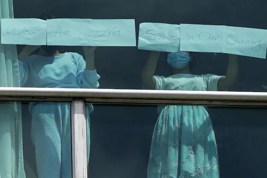 Save us, Indians among 300 US deportees seen crying for help at Panama hotel dgtl