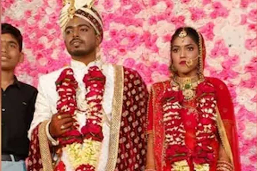 Newlywed woman eloped with her boyfriend on the day of reception in Bhopal dgtl