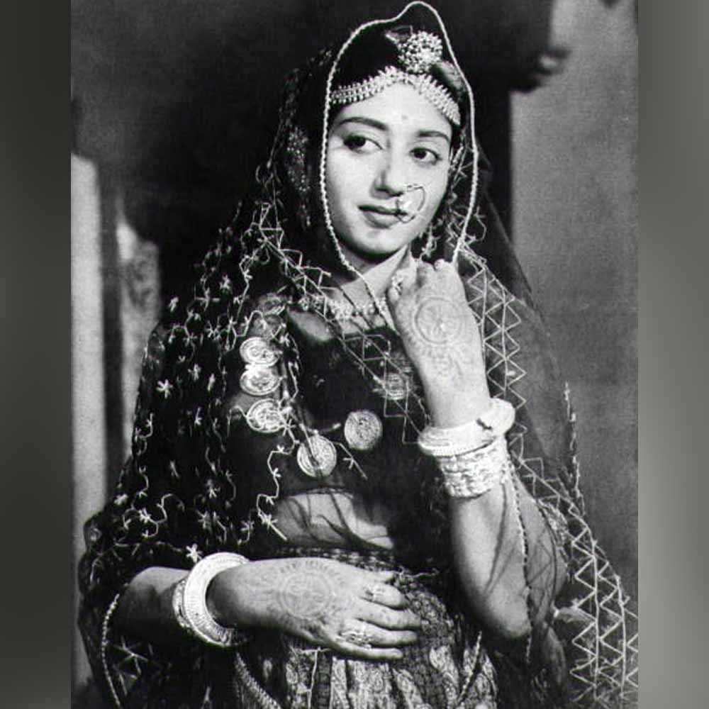 Bengali Actress Pinky Banerjee writes about Sabitri Chatterjee on her birthday