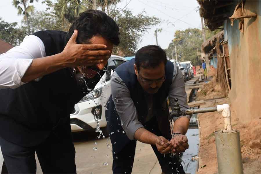 Government officials promised to stay beside the residents of Deucha pachami Coal block