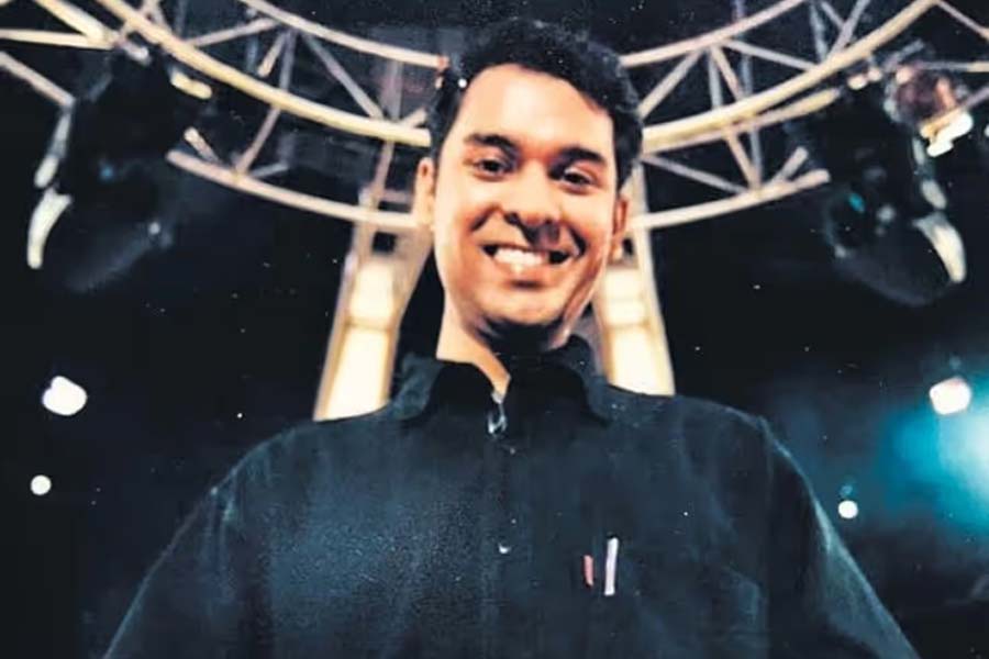 Harshvardhan Nawathe was the first crorepati on Kaun Banega Crorepati 