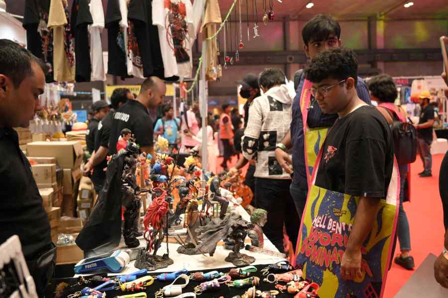 শহরের বুকে আন্তর্জাতিক কমিকস উৎসব, আনন্দে মাতল কমবয়সিরা।