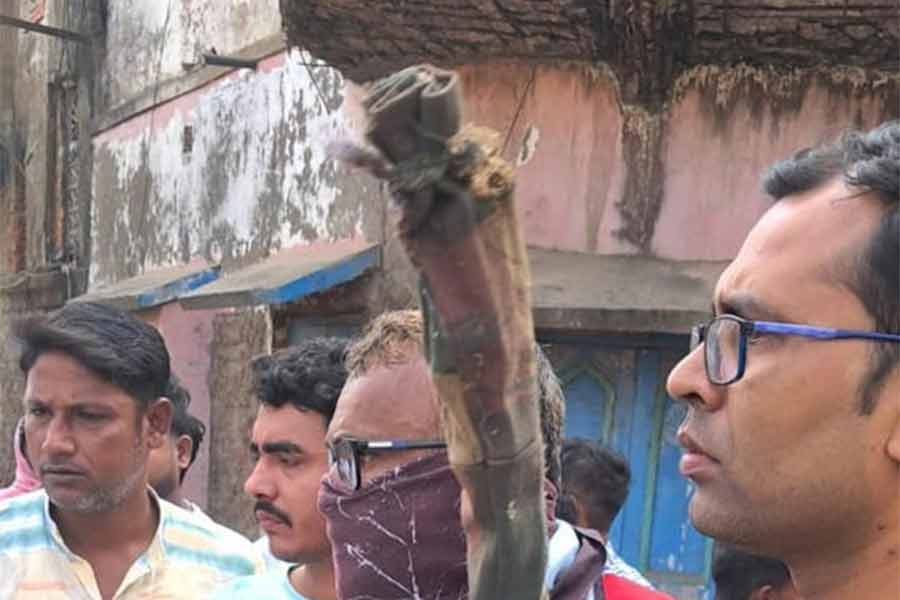 Alleged threat with gun in Baruipur