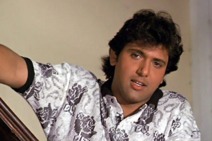 বলিপাড়ার জনশ্রুতি, নীলমকে বিয়েও করতে চেয়েছিলেন গোবিন্দ। এমনকি, নীলম নাকি তাঁর মায়ের সঙ্গে গোবিন্দের বাড়িতে বিয়ের কথা বলতেও গিয়েছিলেন। কিন্তু মায়ের কথায় পিছিয়ে আসেন অভিনেতা।