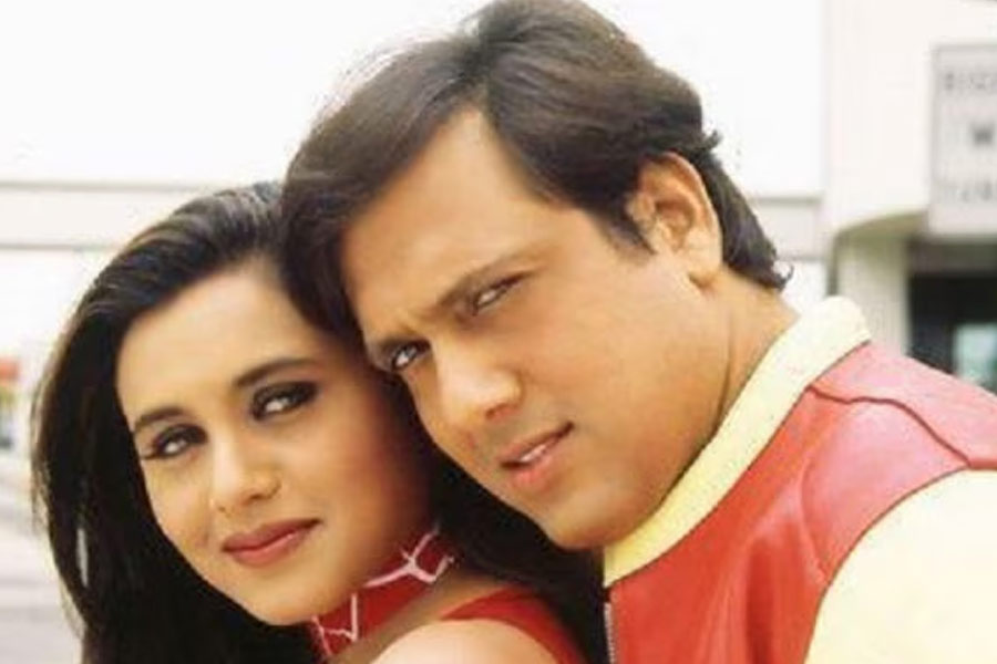 রানির সঙ্গে গোবিন্দ বিবাহ-বহির্ভূত সম্পর্কে রয়েছেন বলে নায়িকাকে ‘তৃতীয় ব্যক্তি’র তকমাও দেওয়া হয়। এই প্রসঙ্গে রানি এক সাক্ষাৎকারে বলেছিলেন, ‘‘অনেকেই অনুমান করে ফেলেন যে, গোবিন্দের সঙ্গে কোনও নায়িকা তিন-চারটি ছবিতে অভিনয় করছেন মানেই নায়কের সঙ্গে পরকীয়ায় জড়িয়েছেন। আমি তো প্রথম নই। এর আগেও গোবিন্দের সঙ্গে অনেক নায়িকার নাম জড়িয়েছে। তবে আমি এতটুকুই বলতে পারি যে, গোবিন্দের মতো ভাল বন্ধু সহজে পাওয়া যায় না।’’