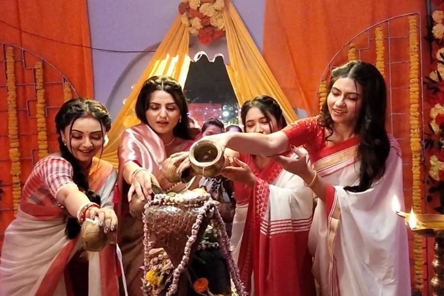 Actor Hiya Mukherjee Aka Geeta LLB Opens Up On Shibratri dgtl