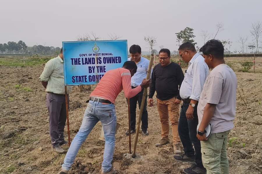 Administration cleared government land encroachment in Siliguri dgtld