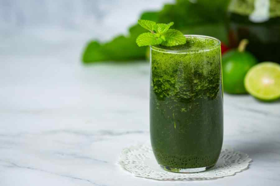 This delicious smoothie will help you shed those extra kilos