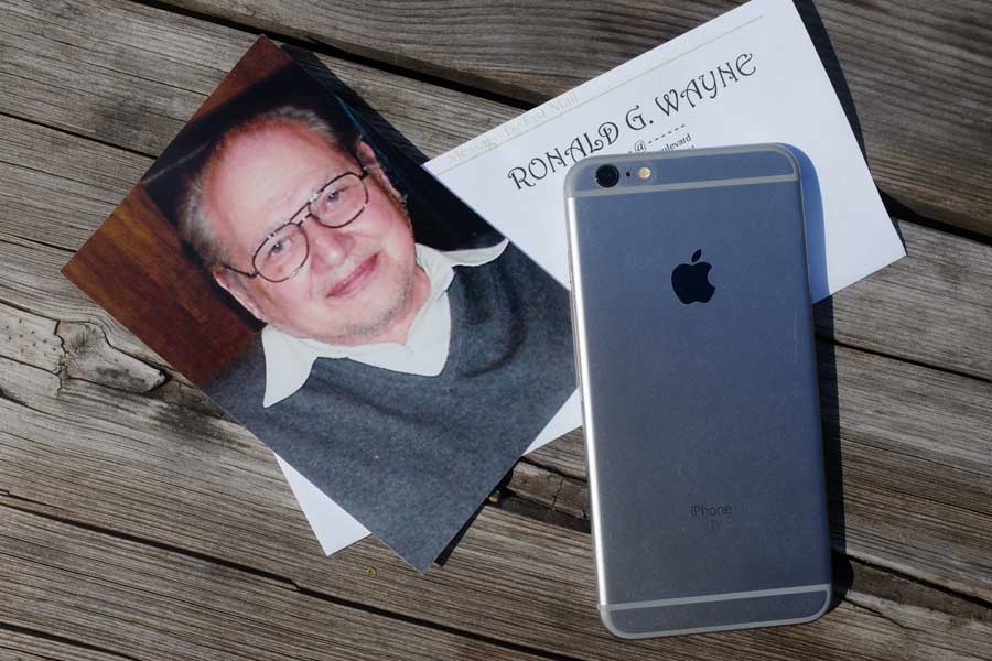 Ronald Wayne, who once owned a 10% stake in Apple Company would have been the second-richest person in the world today 