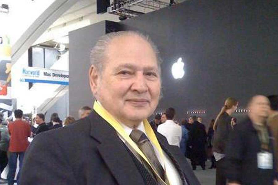 Ronald Wayne, who once owned a 10% stake in Apple Company would have been the second-richest person in the world today 