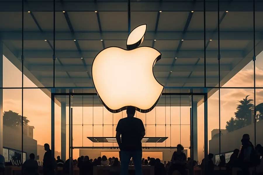 Ronald Wayne, who once owned a 10% stake in Apple Company would have been the second-richest person in the world today 