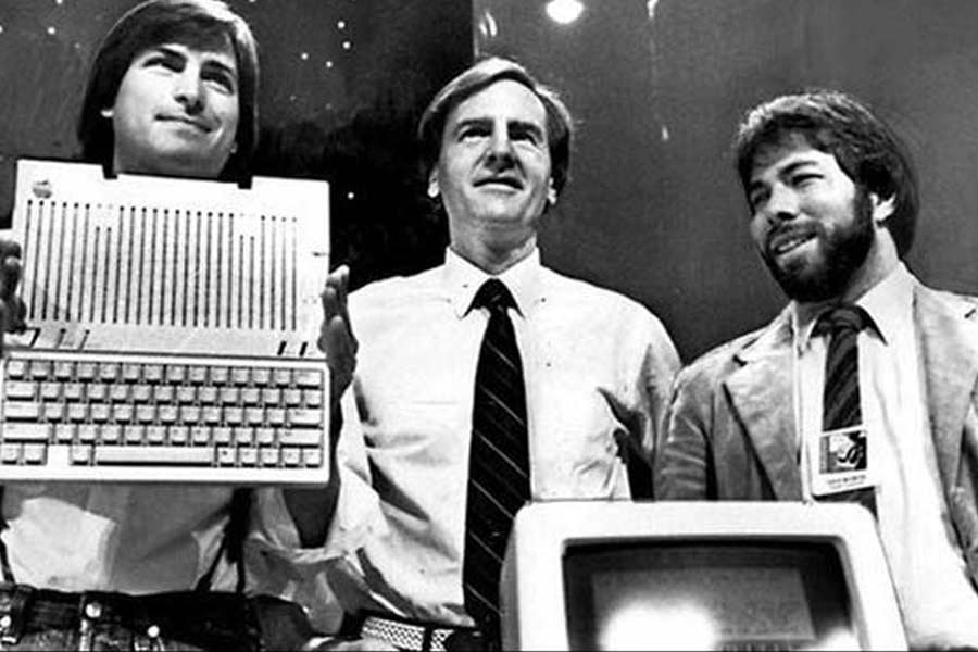 Ronald Wayne, who once owned a 10% stake in Apple Company would have been the second-richest person in the world today 