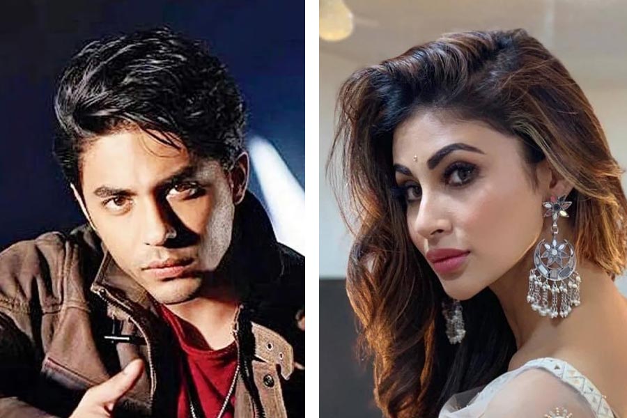 Aaryan Khan got drunk and Mouni Roy fell down at New year’s party