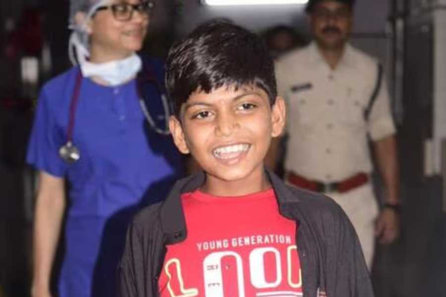 ছত্তীসগঢ়ের কুয়ো থেকে জীবিত উদ্ধার রাহুল সাহু।