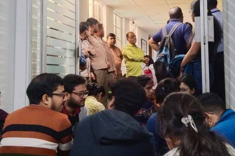 Agitation over retrenchment of 51 contractual employees at CSIR-IICB, Jadavpur