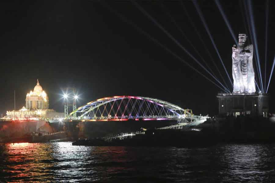 The new attraction of Kanyakumari is the glass bridge over the sea dgtl