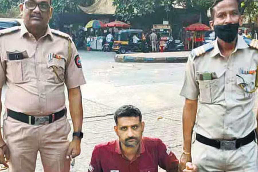 পুলিশের হাতে ধৃত শচীন মাকওয়ানা।