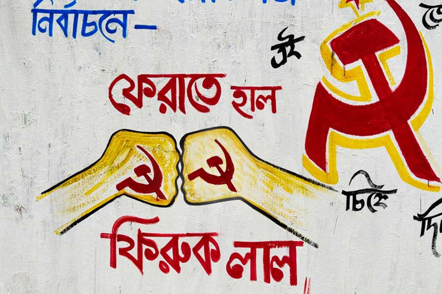 Organizational crisis in Kolkata\\\\\\\\\\\\\\\'s slum areas is mentioned in the CPM report