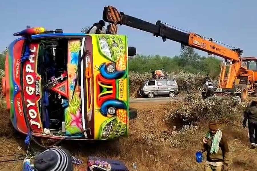 An accident occurs in Bankura, 15 travelers injured